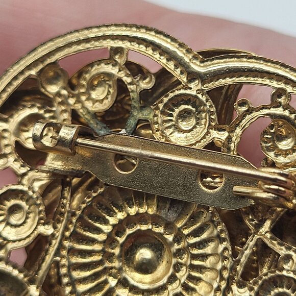 VTG Gold Tone Brooch Pin Mask Cupid Hearts Faux Pearl Time Unbranded - Picture 9 of 9